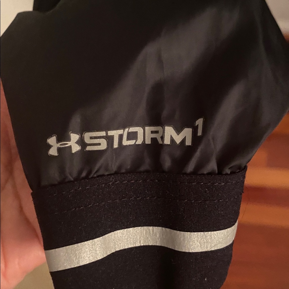 Under Armour storm wind breaker excellent condition size small - Picture 3 of 11
